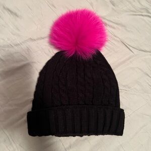 Hot pink fur beenie 🩷